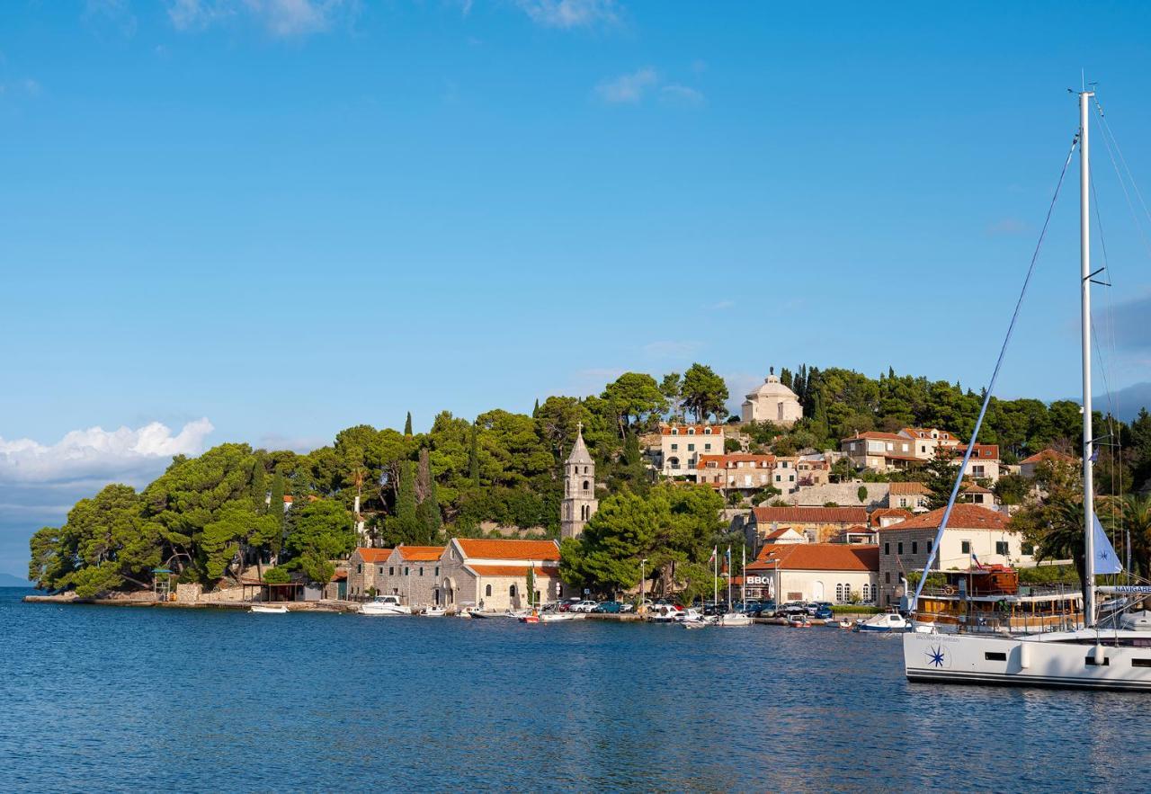Hotel Cavtat Hotell 4*