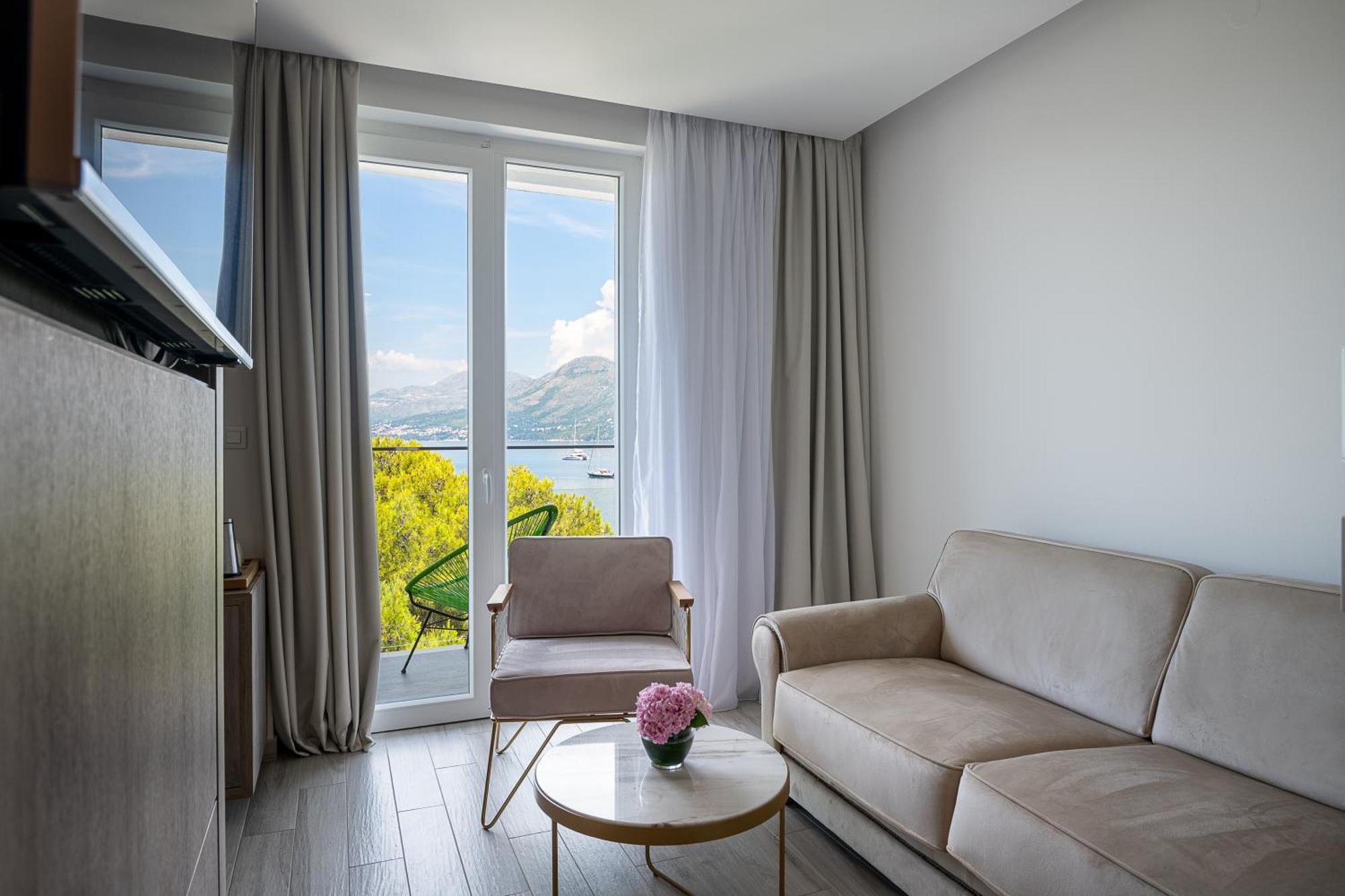 Hotel Cavtat 4*