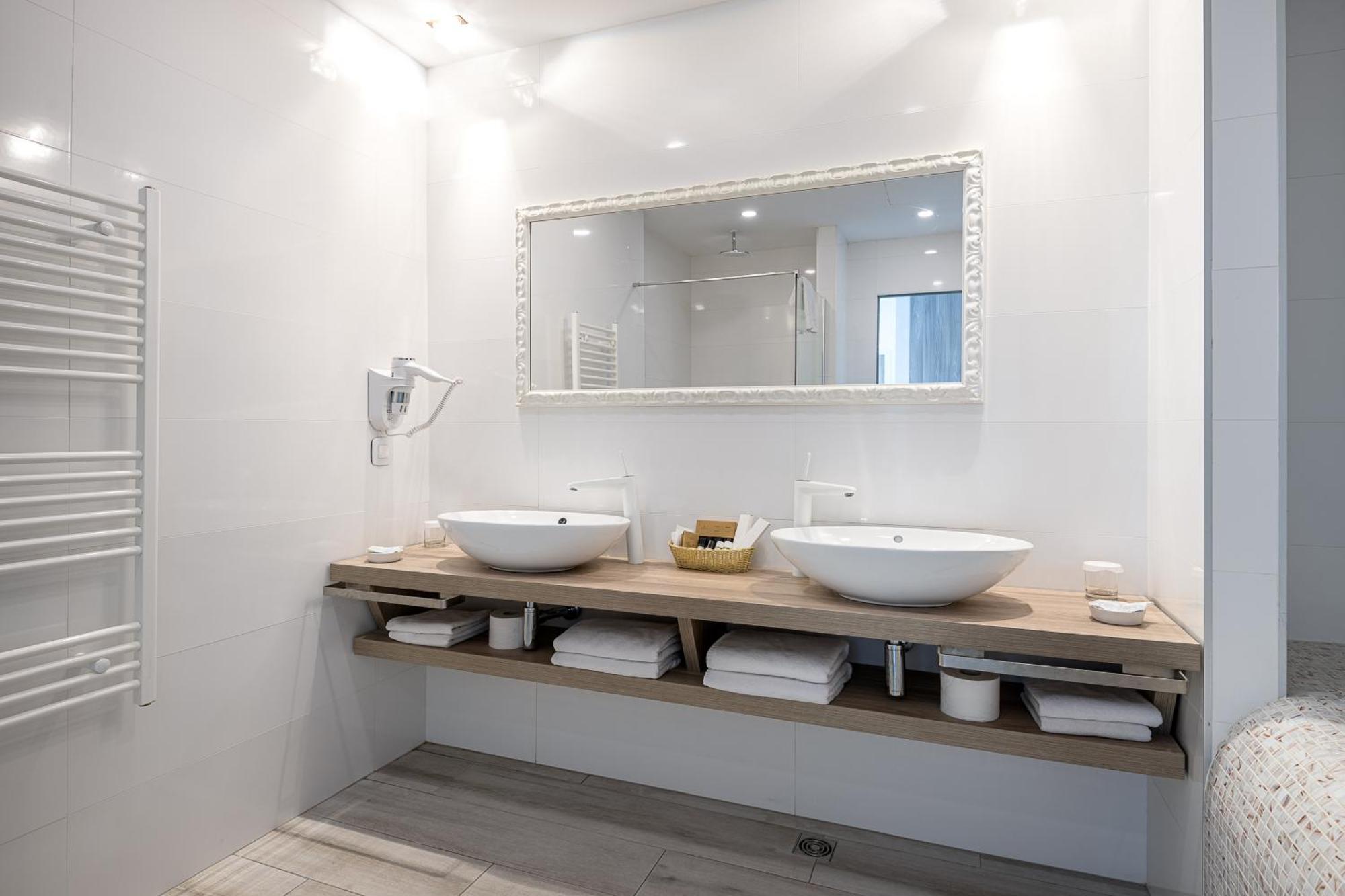 Hotel Cavtat Hotell 4*