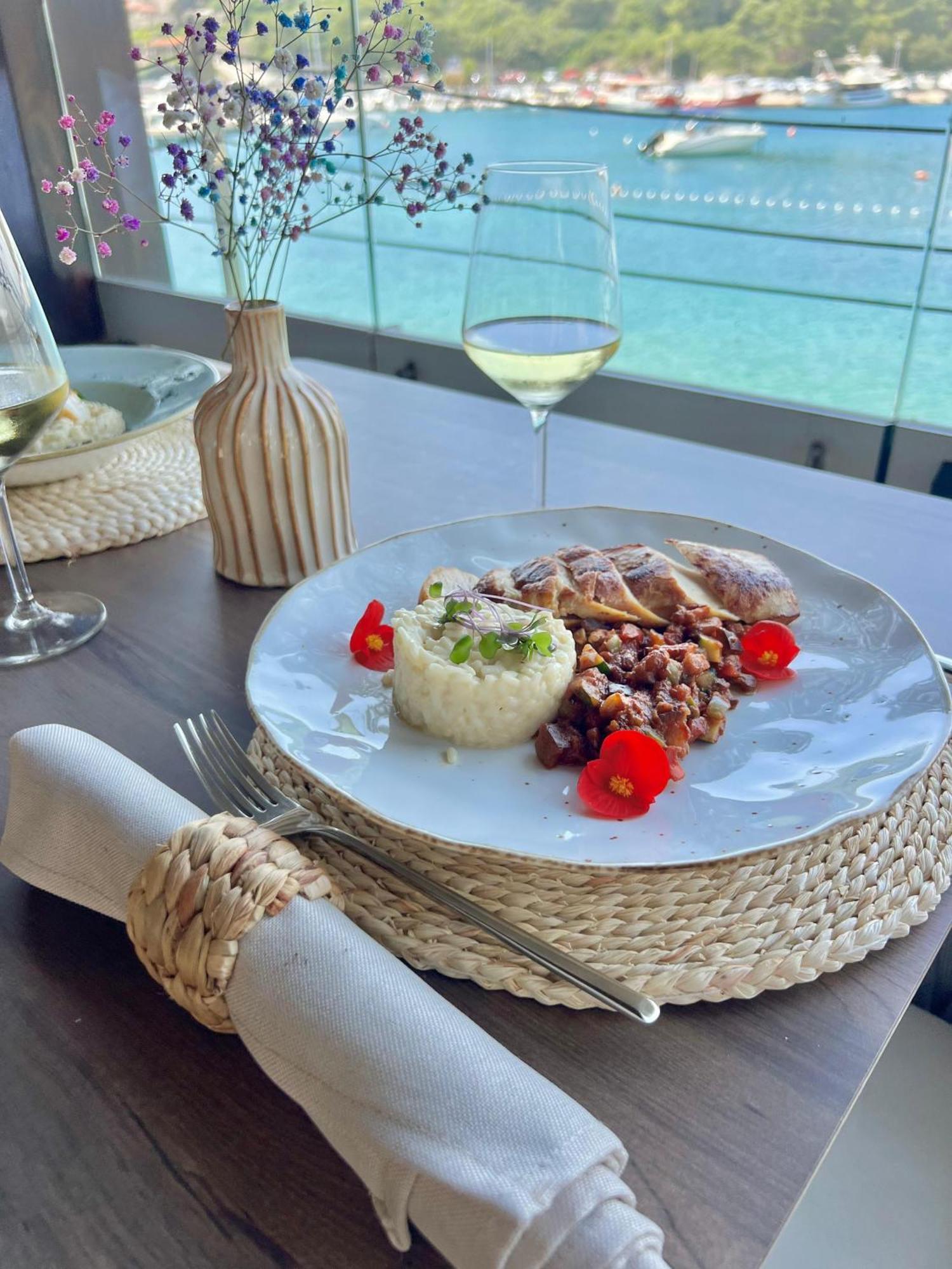 Hotell Hotel Cavtat 4*