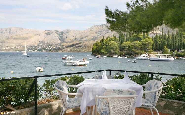 Hotel Cavtat Hotell 4*
